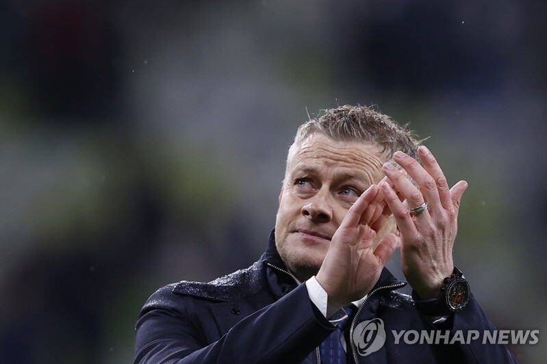 맨유, '연이은 참패' 솔셰르 감독과 3년 만에 결별