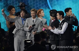 Social media platforms flood with congratulatory messages for BTS' latest feat at AMAs