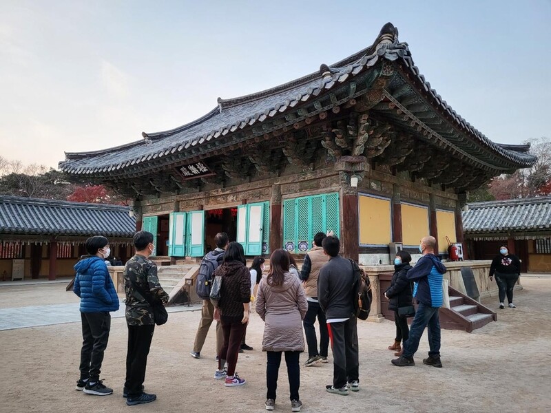 코로나19 이후 첫 외국인 단체 관광객, 경주 불국사 방문