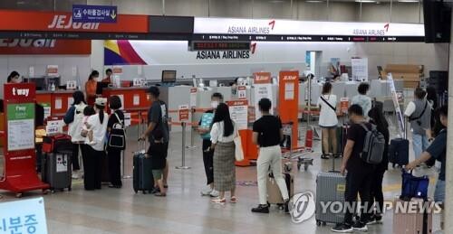 광주공항 연간 이용객 사상 최다…코로나19로 국내선 수요 증가