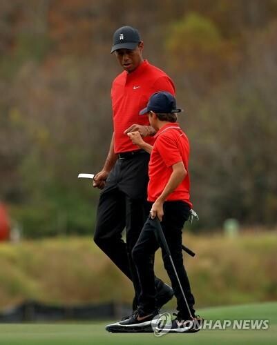 타이거 우즈 20년 절친 해설가 "우즈, PNC 챔피언십 출전할 것"