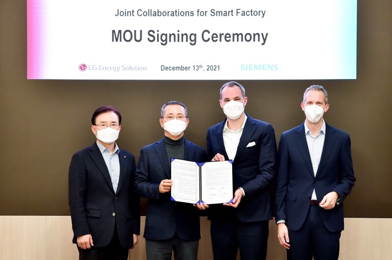 LG Energy Solution joins hands with Siemens on smart factory technologies
