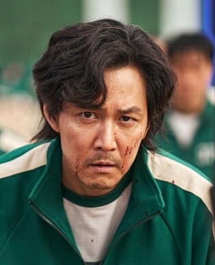 Lee Jung-jae·Kim Eun-sun are NYT 'The Breakout Stars of 2021'