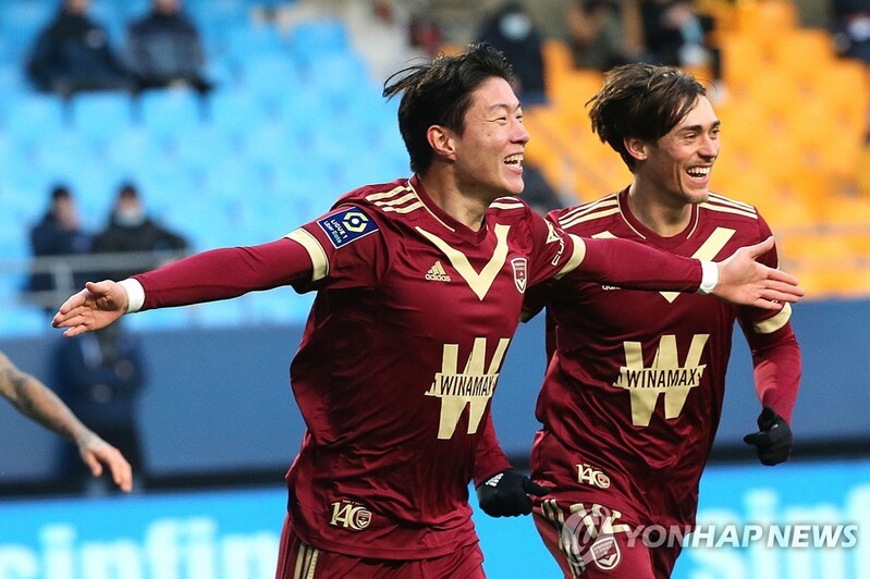 유럽축구 황의조·황희찬 소속팀에서 코로나19 확진자 나와