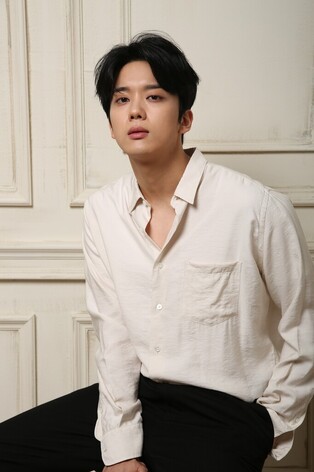 Singer-actor Yoo Young-jae cast as leading role in upcoming romance-historical drama