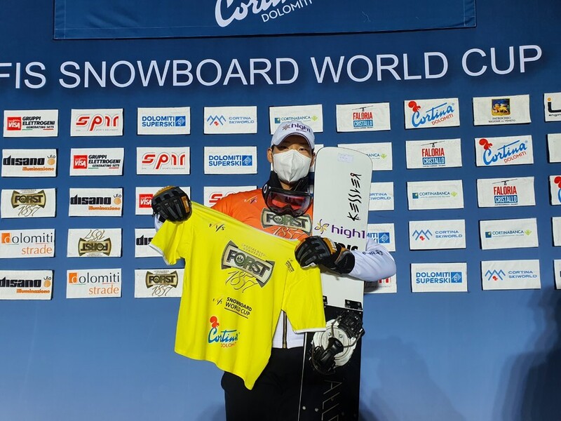 Alpine snowboarder Lee Sang-ho heating up ahead of Beijing Winter Olympics