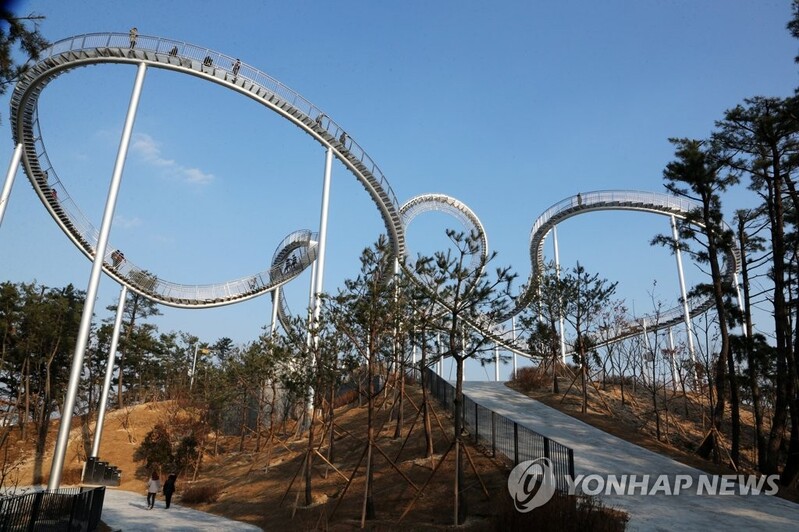 포항 환호공원 체험형 조형물 인기…주말엔 5천명 몰려