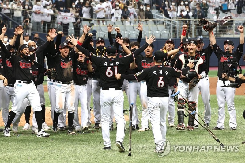 [스포츠10대뉴스] ⑤ kt 창단 첫 통합우승…미란다는 최동원 기록 넘고 MVP