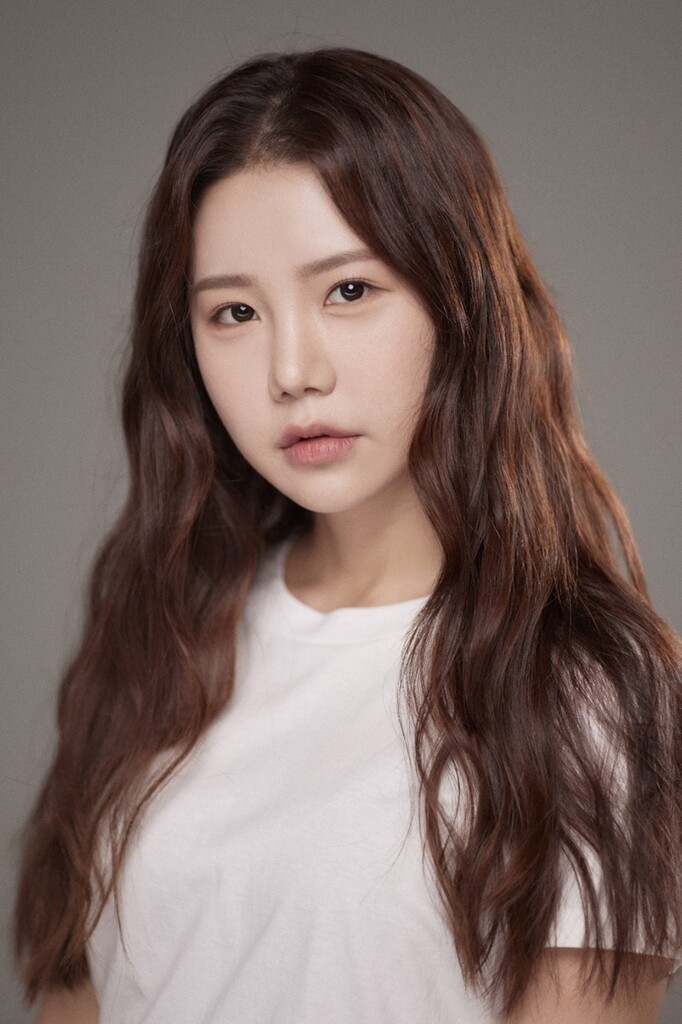 송하예, 프로농구 시투…하프타임 공연도 꾸민다