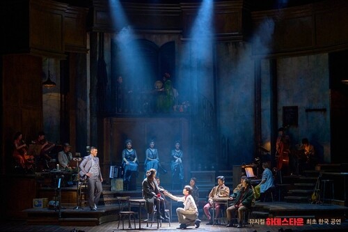 뮤지컬 무대에 부쩍 늘어난 아이돌…보이그룹 멤버 '필수'