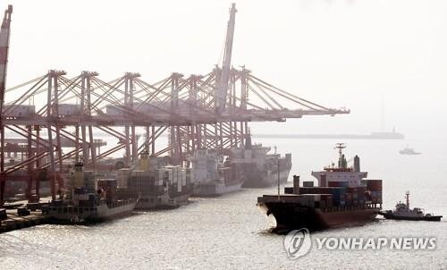 S. Korea's exports rise 25.8 pct in 2021 to hit all-time high