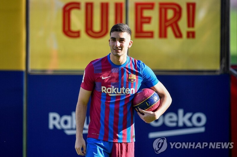 코로나19 직격탄 맞은 바르셀로나…'신입생' 토레스도 확진