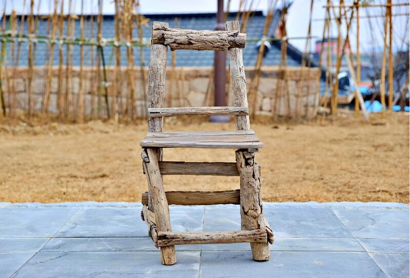 해남 우수영에 법정스님 빈의자…"비우고 채워가시라"