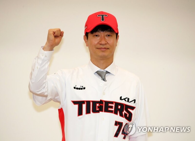 (LEAD) New manager for KBO club vows return to postseason