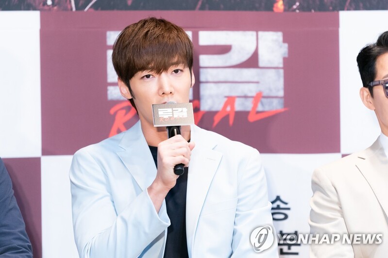 불법영업 유흥주점 술자리 배우 최진혁 검찰 송치