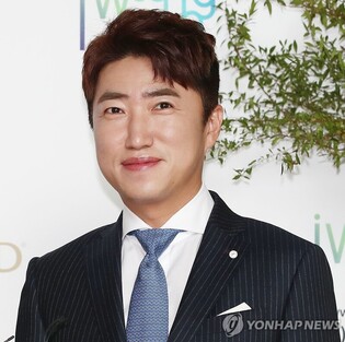 Comedian Jang Dong-min becomes father