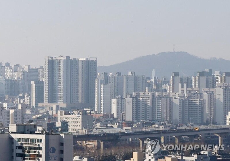 Housing prices to further stabilize on monetary tightening: finance minister