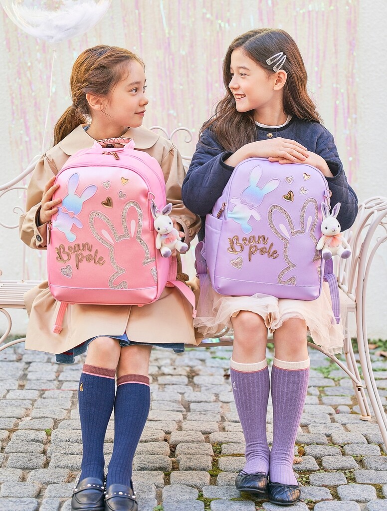 패션업계, 신학기 앞두고 책가방 출시…명절 선물 수요 공략