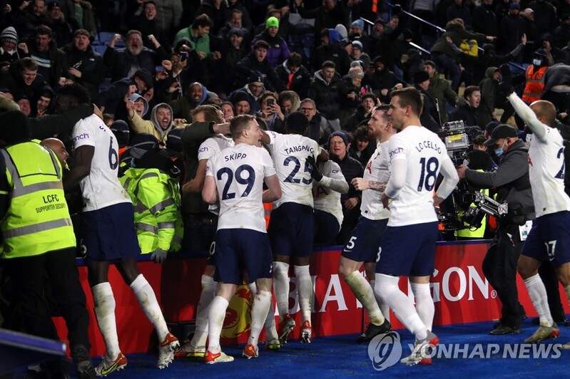 베르흐베인 극장 멀티골…토트넘, 레스터 시티에 3-2 역전승