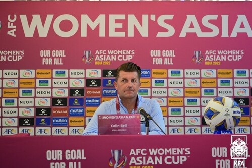 (LEAD) Women's nat'l football coach planning to unleash players at top Asian tournament