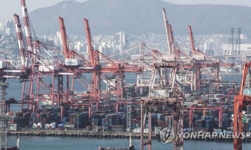 (LEAD) Exports rise 22 pct in first 20 days of Jan.