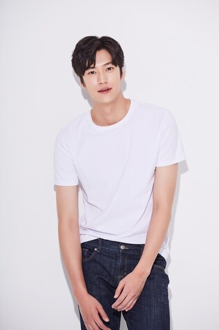 Na In-woo joins '2 Days & 1 Night' replacing Kim Seon-ho