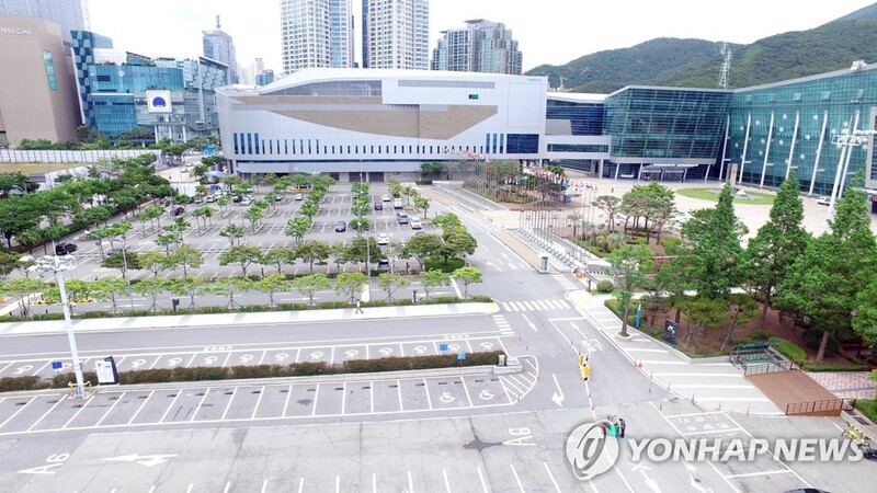 부산 프리랜서 지난해 월소득 146만원…절반이 소득 줄어