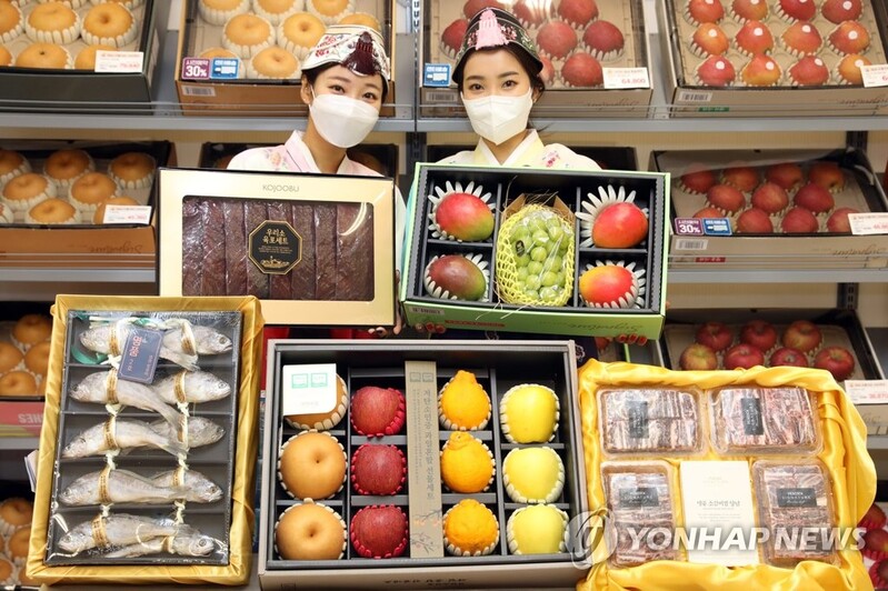 비대면 명절에 10만원 넘는 프리미엄 선물 인기…작년설보다 20%↑
