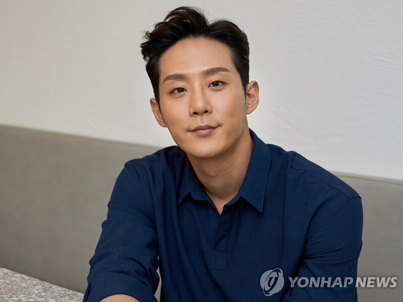 이충주, 코로나19 확진…뮤지컬 '썸씽로튼' 또 취소