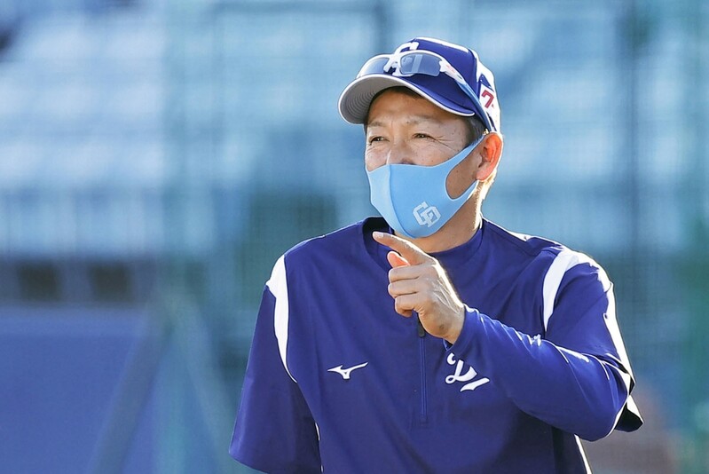 일본프로야구 주니치 감독과 배터리 코치 코로나19 확진