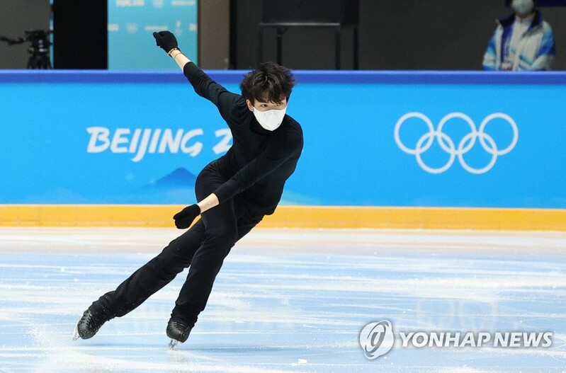 (Olympics) Figure skater laughs off fall in training, vows to be sharper in competition
