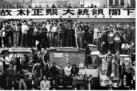 40년간 촬영한 대통령 10명…사진에 담은 '권력무상'