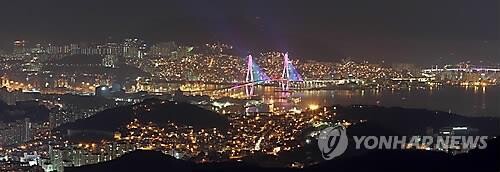 2030부산박람회 예정지 부산항대교, 야간경관 개선 하세월