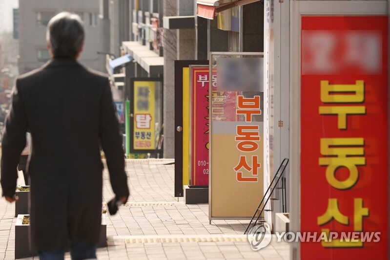 Asset value rise leads to early retirement of senior citizens: BOK report