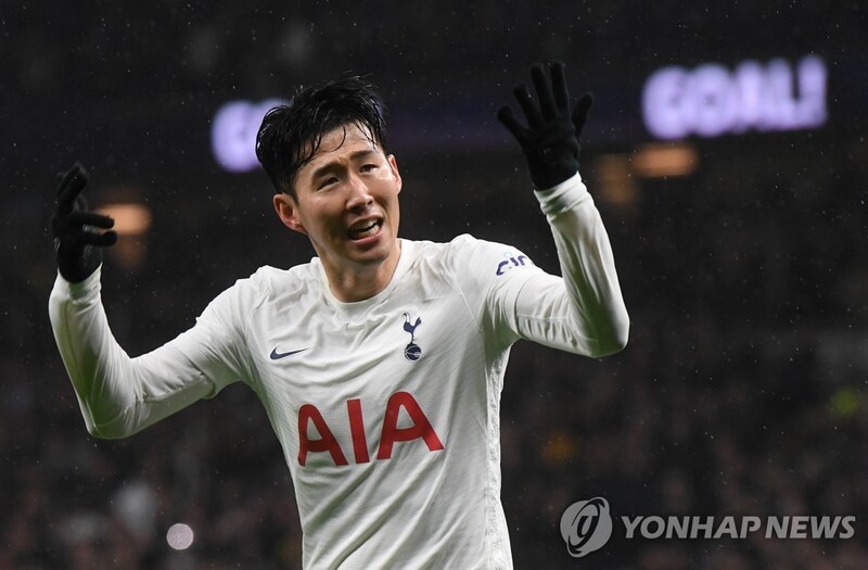 '시즌 10호골'에도 고개 숙인 손흥민 "실망스럽고, 처참해"