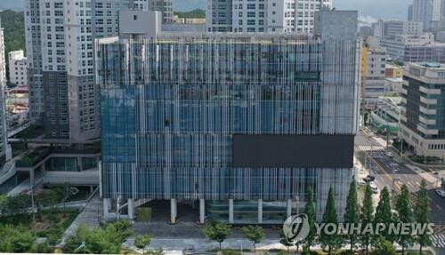 개장 지연 거듭되는 창원SM타운…"특단 대책 필요"