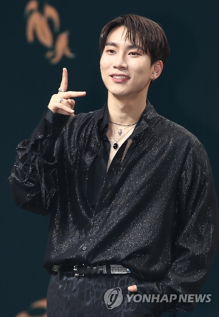 비투비 서은광, 컴백 엿새 앞두고 코로나19 확진…"일정 중단"