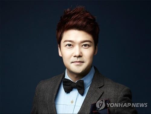 [방송소식] 방송인 전현무, 코로나19 완치…활동 재개