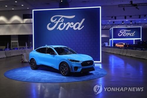 美 컨슈머리포트 추천 전기차는 포드 마하-E…테슬라 제쳐