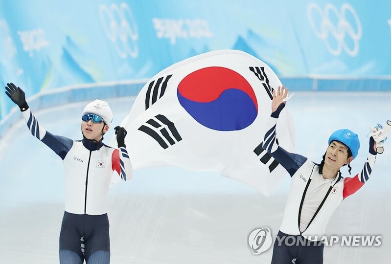 (Olympics) Teammates grab speed skating medals on penultimate day