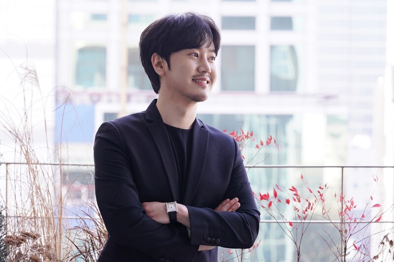 '라포엠' 최성훈 "하프타임 지나는 중…다양한 장르 도전하고파"