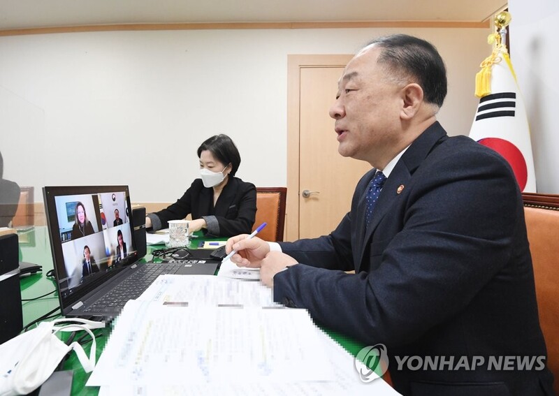 S. Korean economy able to grow in 3 pct range despite downside risks: minister
