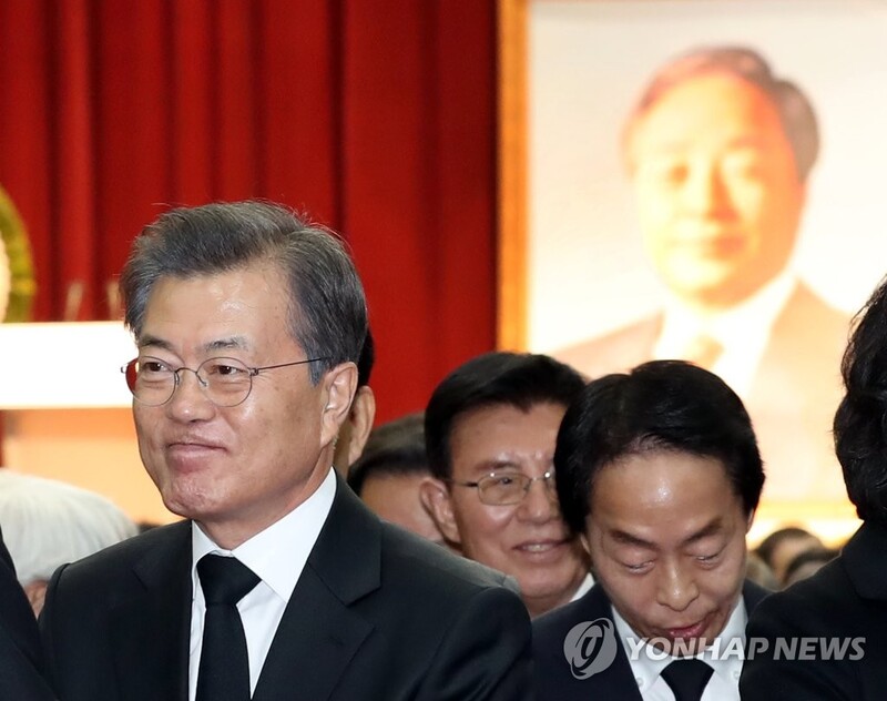 YS측, 'DJ정부가 첫 민주정부' 문대통령에 "역사인식 경악"