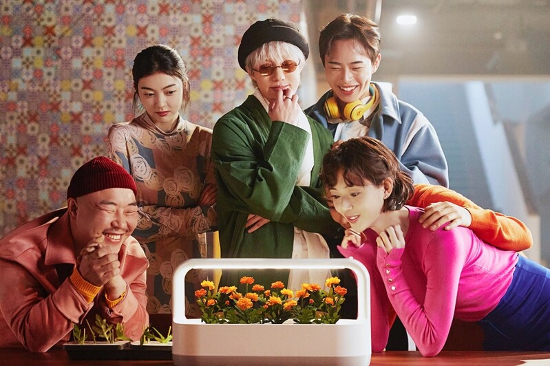 LG전자, 테이블서 식물 키우는 'LG 틔운 미니' 출시