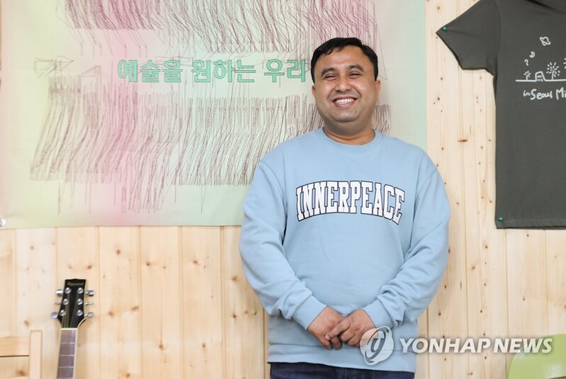 "이주여성에 출산 강요하는 한국"…영화 '빠마' 섹 알 마문 감독