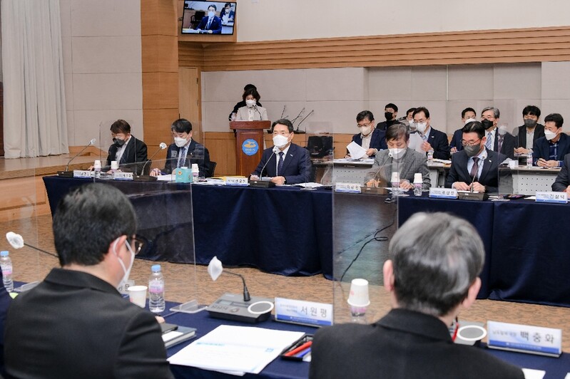 "경관 훼손" vs "관광 발전"…여수 경도개발 간담회 의견 '팽팽'