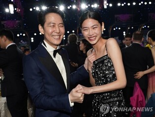 [Weekly Digest: Feb.28-Mar.6]  Lee Jung-jae·Jung Ho-yeon win best actors at SAG Awards… celebrity donations continue for Ukraine