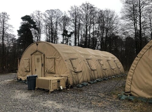 (LEAD) Navy SEAL-turned-YouTuber claims his team arrived in Ukraine to join war as volunteers
