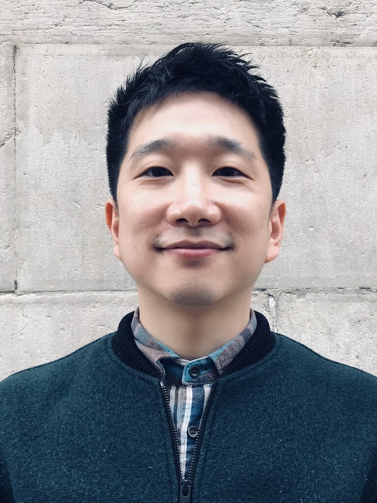 부커상 후보 오른 번역가 안톤 허…"장난전화 받은 기분이었죠"