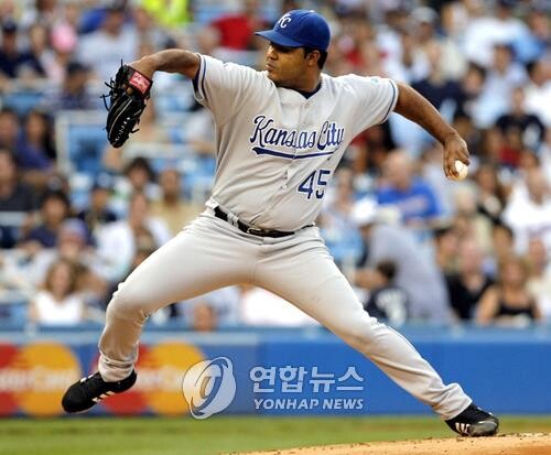 MLB 올스타 출신 투수 페레스, 자택서 추락사고로 사망